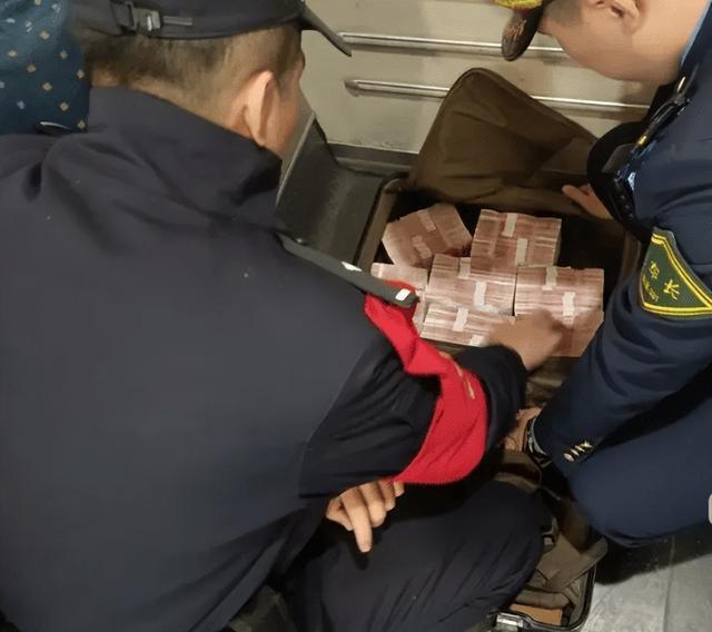 最新带现金几十万能过安检方法分析(最方便真实的瑞安携带现金过安检有具体规定吗方法)